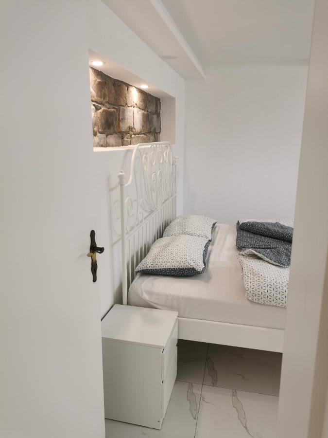Apartma Kantina Ankaran Bagian luar foto